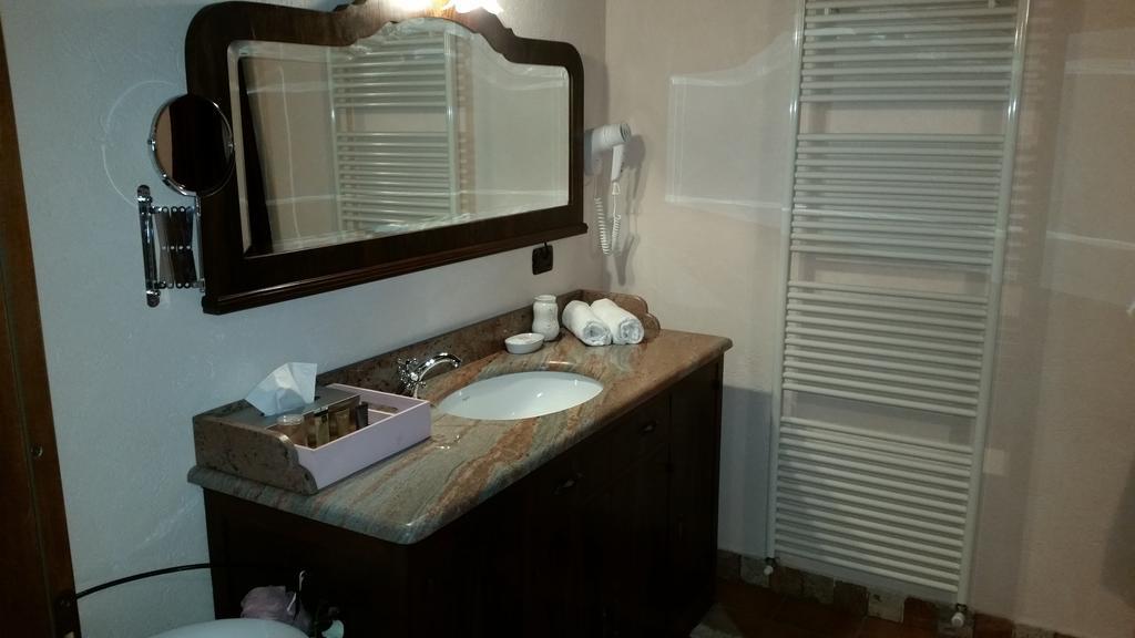 Villa Laura B&B Fossano Oda fotoğraf